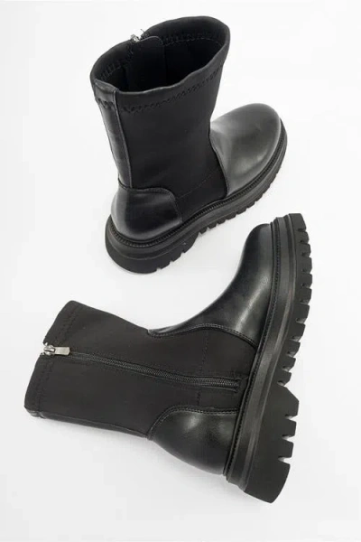 Prologue Shoes Alias Zip Boot In Black