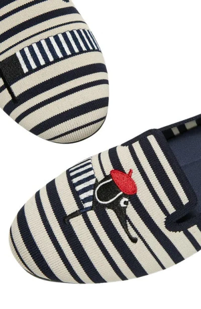 Vivaia Round-toe Embroidered Loafers In Pattern