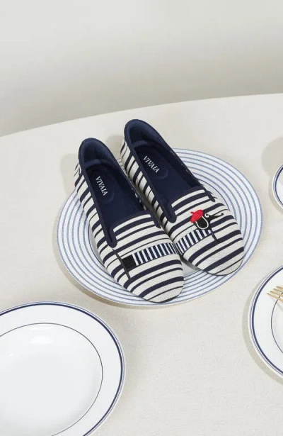 Vivaia Round-toe Embroidered Loafers In Pattern