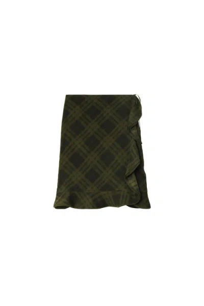 Burberry Ruffle Detail Check Patterned Skirt In Oil Ip Check
