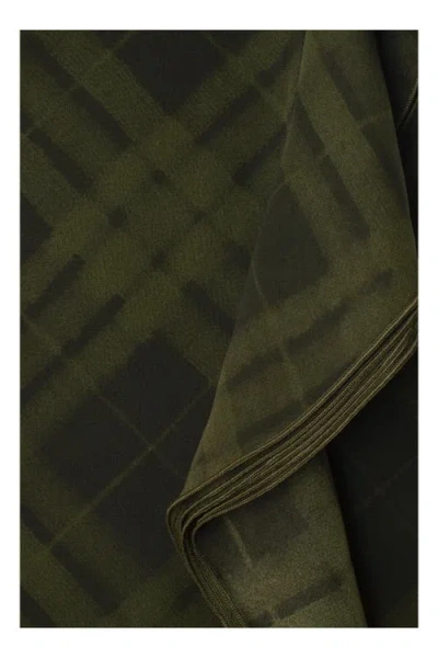 Burberry Ruffle Detail Check Patterned Skirt In Oil Ip Check