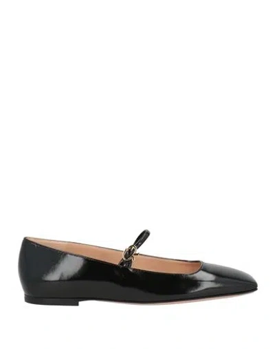 Gianvito Rossi Pointed-toe Buckle-strap Ballerina Shoes In Schwarz