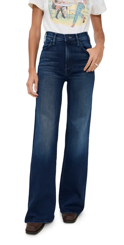 Mother The Bookie Sneak Jeans In Blue