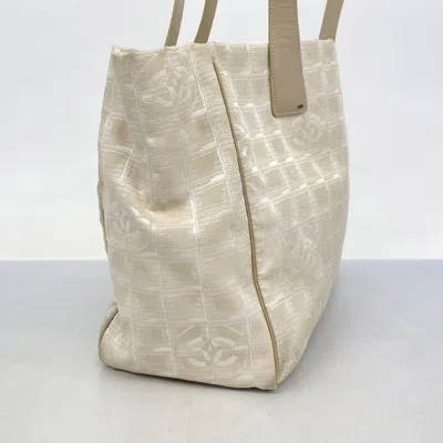 Pre-owned Chanel Beige Silver Nylon Tote Bag ()