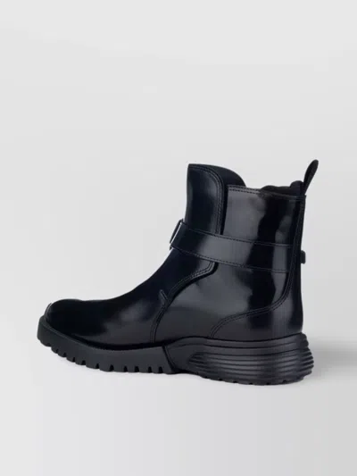 Dior Round Toe Pull Tab Rubber Sole Boots In Multi