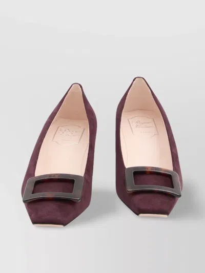 Roger Vivier Beautiful Vivier Suede Pumps In Burgundy