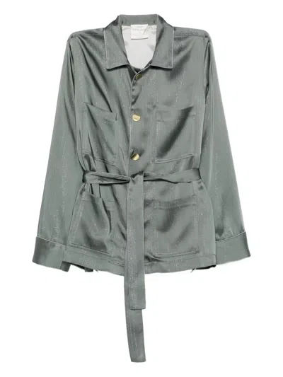 金属感细节束腰夹克
