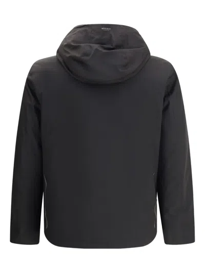 Woolrich Zippered Long-sleeved Casual Jacket In Black