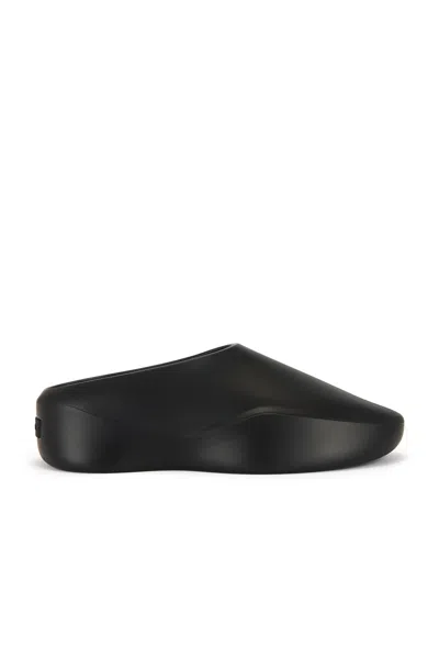 Fear Of God Runner Eva Rubber Slippers In Black