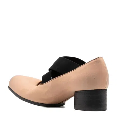 Uma Wang Ballerina Dosing Pumps With Square Tip In Brown