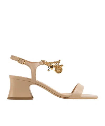 Chloé 55mm Charm-embellished Block-heel Sandals In Neutral