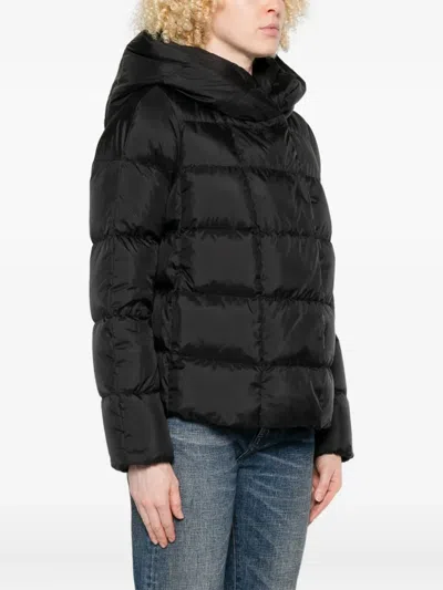 Peuterey High-volume Collar Black Puffer Jacket In Black