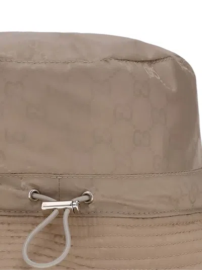 Gucci Reversible Gg Nylon Bucket Hat In Neutral