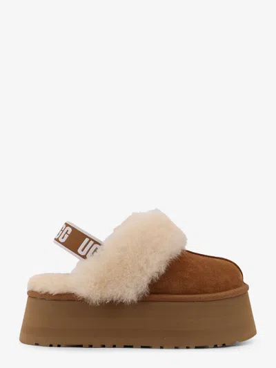 Ugg Platform Mules Made Of Camel-colored Leather With Faux Fur And Elastic Back In Brown