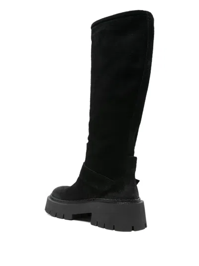 Vic Matie Rust 101 Low Heels Boots In Black Suede In Black