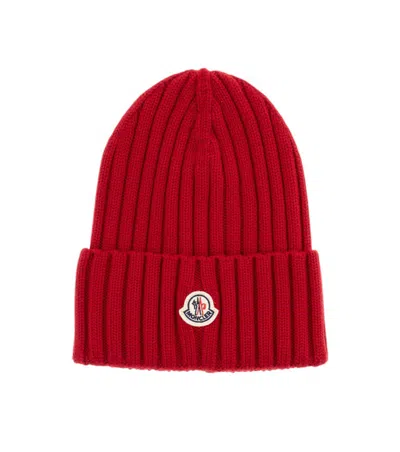 Moncler Cable-knit Wool Beanie With Logo In Burgundy In Red