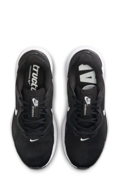 Nike Structure 26 Se Running Shoe In Black