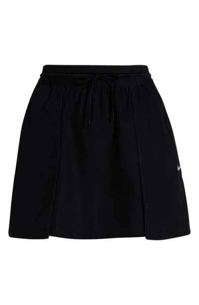 Nike Sportswear Everything Wovens Water Repellent Mid Rise 5-inch Shorts In Black