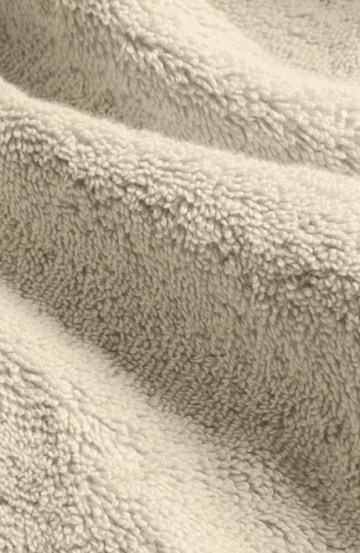 Italic Serene Ultraplush Collection Bath Essentials- Bath Towel 4 Pack In Neutral