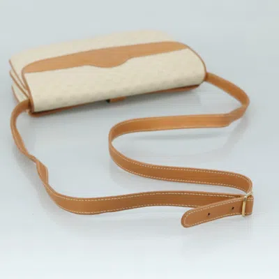 Pre-owned Gucci Gg Canvas White Canvas Shoulder Bag ()