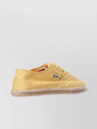 Autry Low Canvas Sneakers Espadrille Sole In Gold