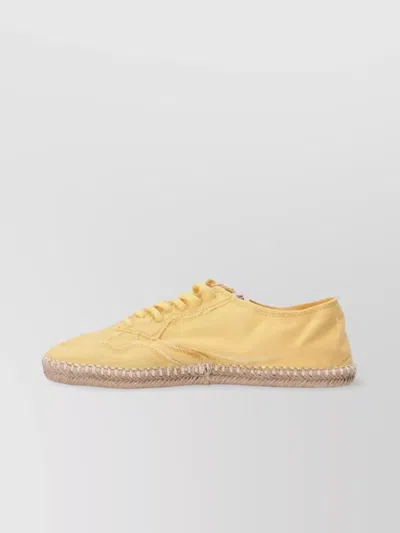 Autry Low Canvas Sneakers Espadrille Sole In Gold