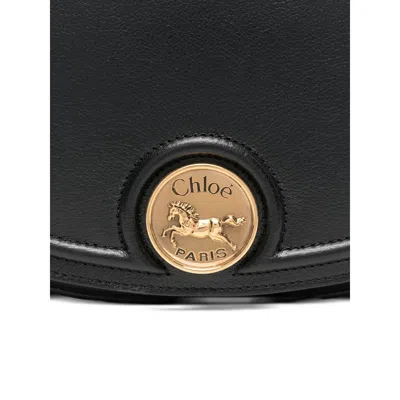 Chloé Grained Leather Shoulder Bag With Prominent Logo Detail In Black