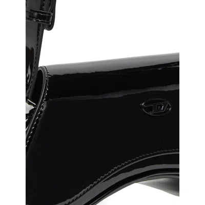 Diesel Curved Black Play Clutch With Glossy Finish And Magnetic Closure In Black