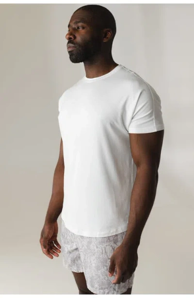 Vitality Adapt Tee In White