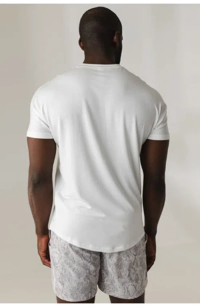 Vitality Adapt Tee In White