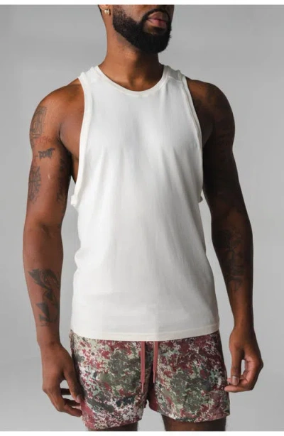 Vitality Kinetic Tank In White