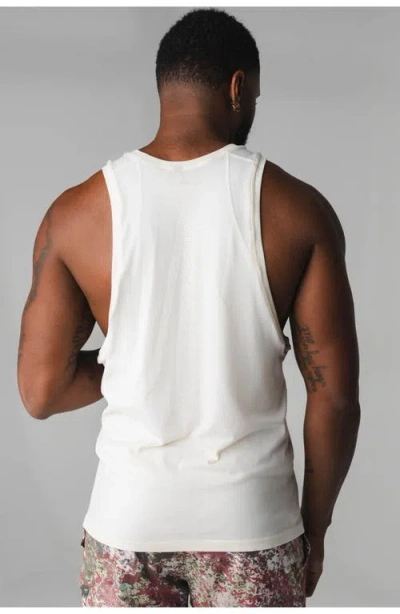 Vitality Kinetic Tank In White