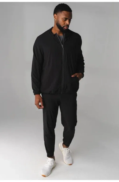 Vitality Prime Jogger In Black