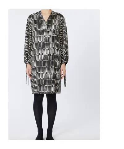 Max Mara Relaxed Midi Dress With Geometric Pattern And Button-down Front In Black