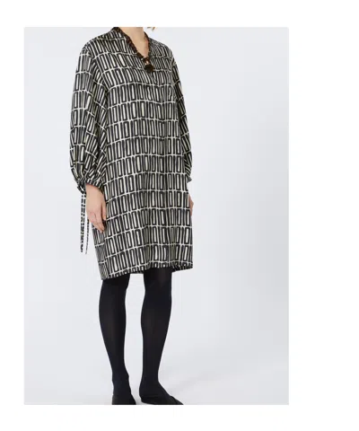 Max Mara Relaxed Midi Dress With Geometric Pattern And Button-down Front In Black