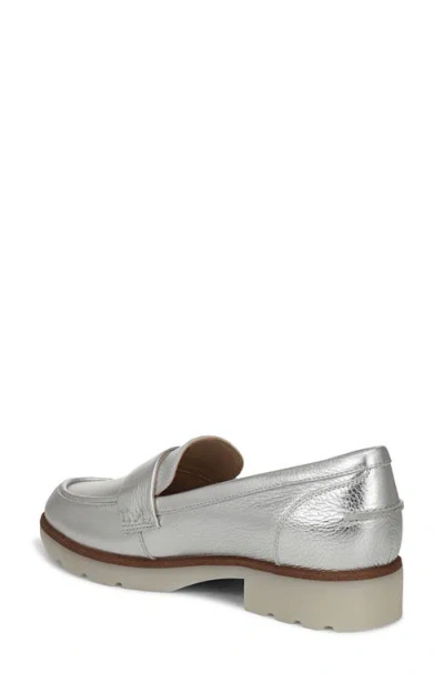Vionic Cleo Loafer In Silver