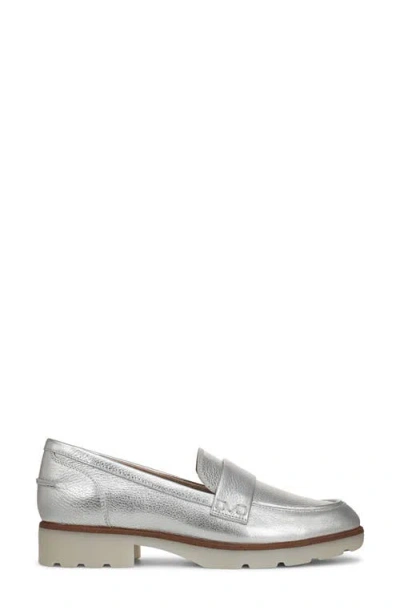 Vionic Cleo Loafer In Silver