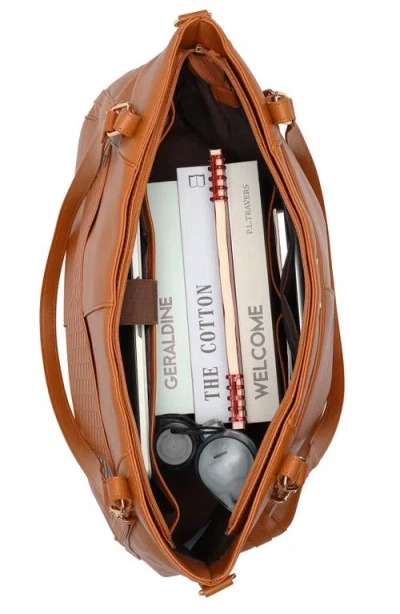 Elle Leisure 33l Weekender In Brown