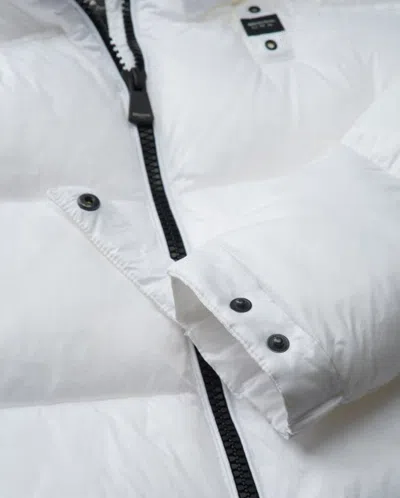 Blauer Gloria In White