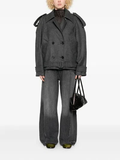 束腰双排扣夹克