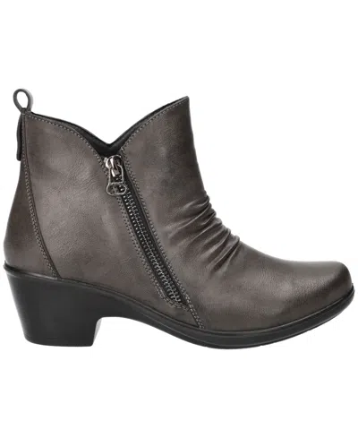 Easy Street Women's Jeanie Ankle Zipper Boots In Brown