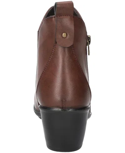 Easy Street Women's Jeanie Ankle Zipper Boots In Brown