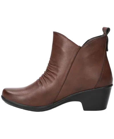 Easy Street Women's Jeanie Ankle Zipper Boots In Brown