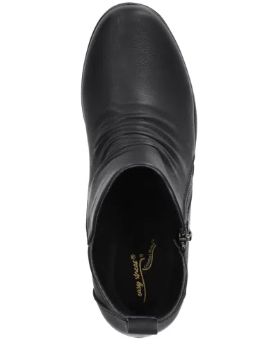 Easy Street Women's Jeanie Ankle Zipper Boots In Black