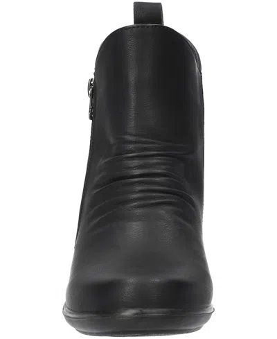 Easy Street Women's Jeanie Ankle Zipper Boots In Black