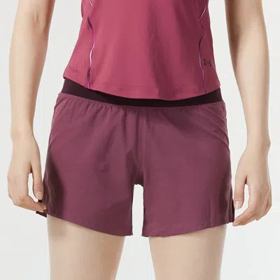 Under Armour (wmns)  5 Launch Shorts 'red' In Burgundy