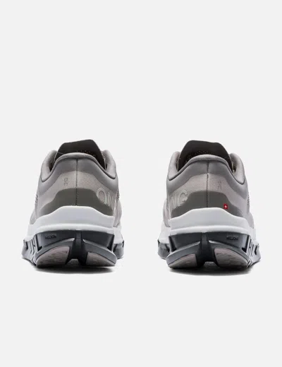 On Cloudflow 5 In Gray