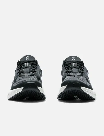 On Cloudrunner 2 In Black