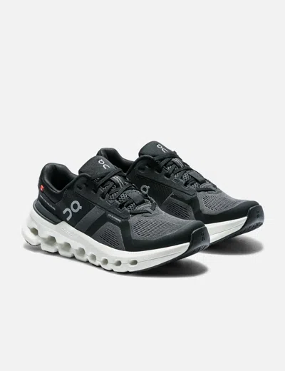On Cloudrunner 2 In Black
