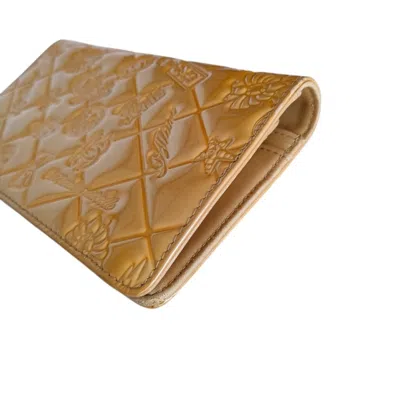 Pre-owned Chanel Gold Long Wallet (bi-fold) ()